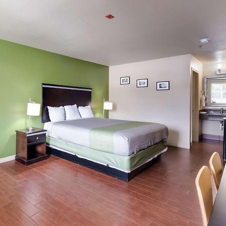 Motel 6 Floresville ภายนอก รูปภาพ