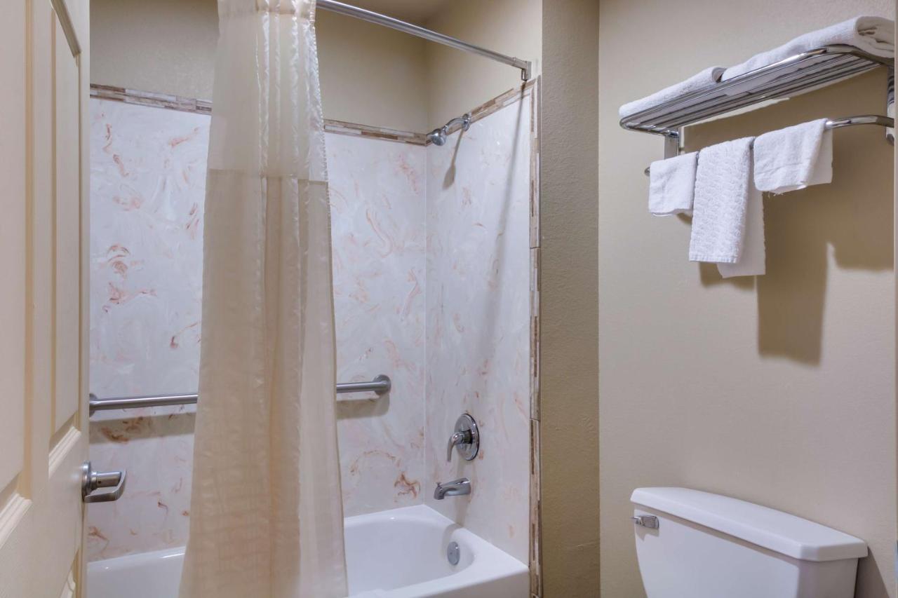 Motel 6 Floresville ภายนอก รูปภาพ